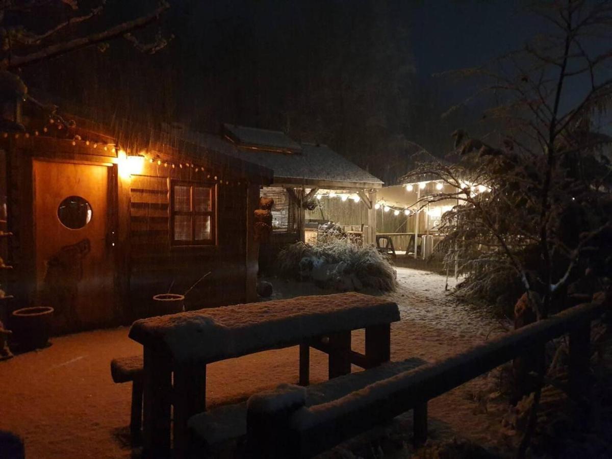 Charming 2-Bed Cabin In サットン・コールドフィールド エクステリア 写真