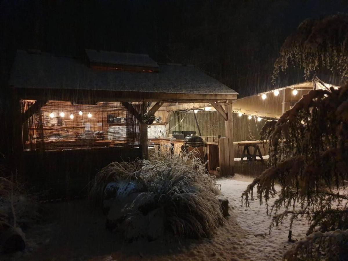 Charming 2-Bed Cabin In サットン・コールドフィールド エクステリア 写真