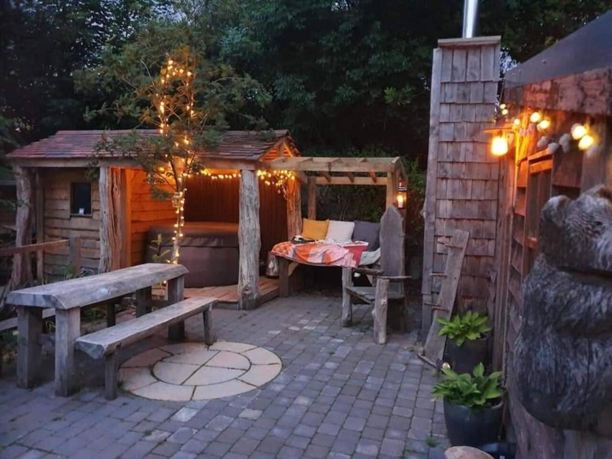 Charming 2-Bed Cabin In サットン・コールドフィールド エクステリア 写真
