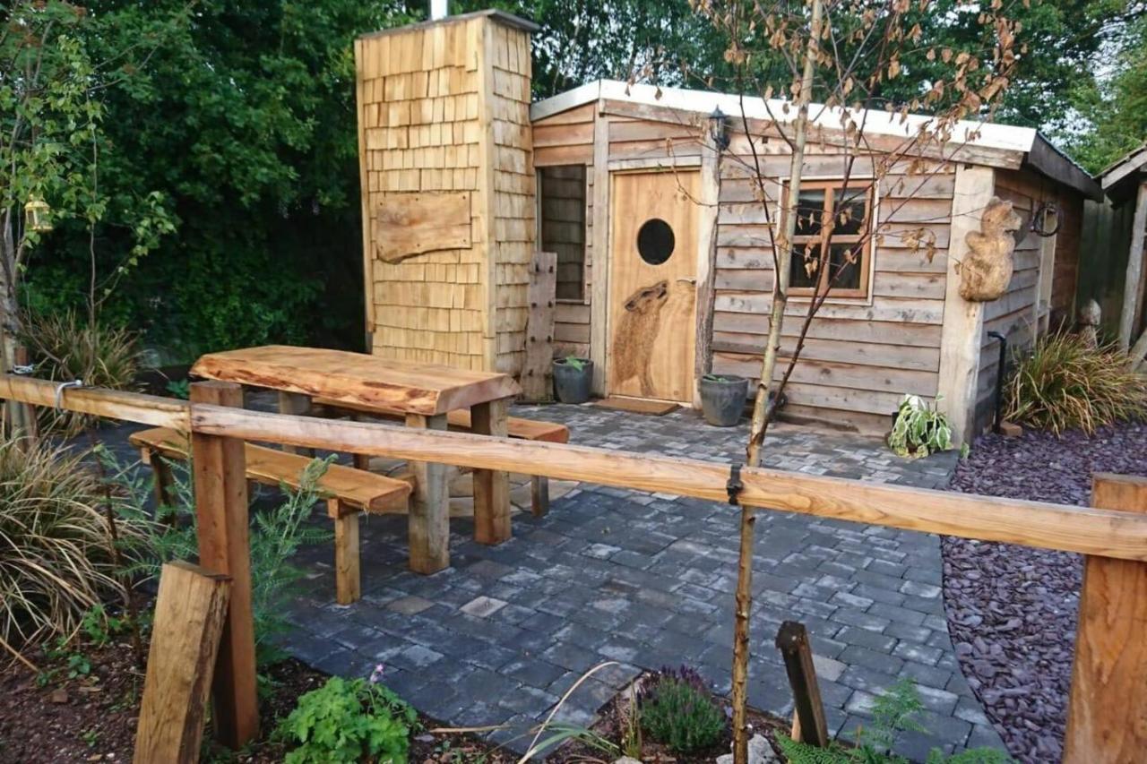 Charming 2-Bed Cabin In サットン・コールドフィールド エクステリア 写真